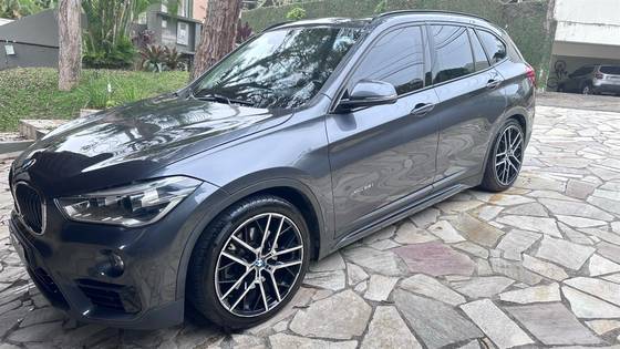BMW X1 2.0 16V TURBO GASOLINA XDRIVE25I SPORT 4P AUTOMÁTICO BMW X1 2.0 16V TURBO GASOLINA XDRIVE25I SPORT 4P AUTOMÁTICO